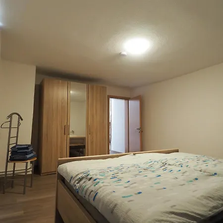 Gerhard Lenz * Ellenz-Poltersdorf