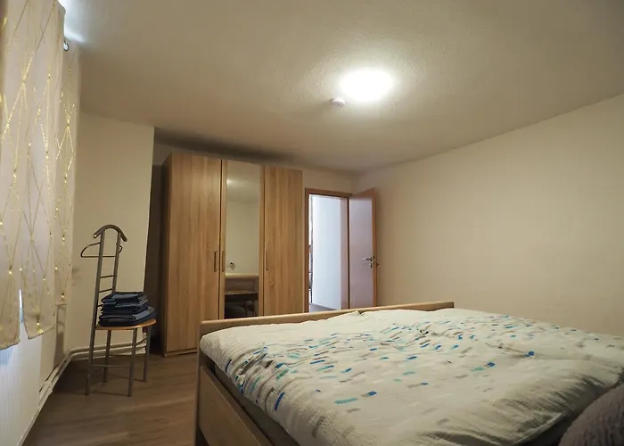 Gerhard Lenz * Ellenz-Poltersdorf